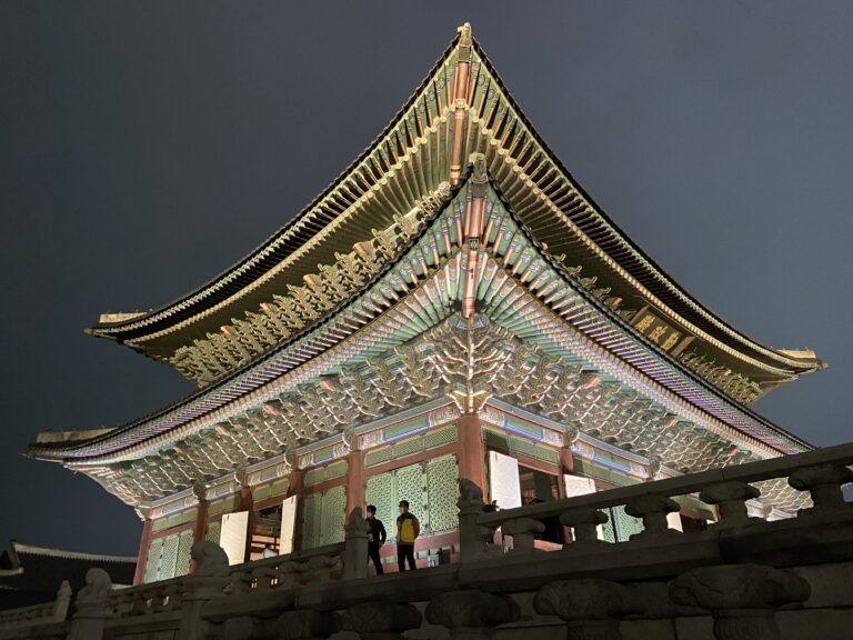 Gyengbokgung night