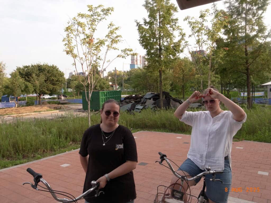 Seoul Slow Ride scene