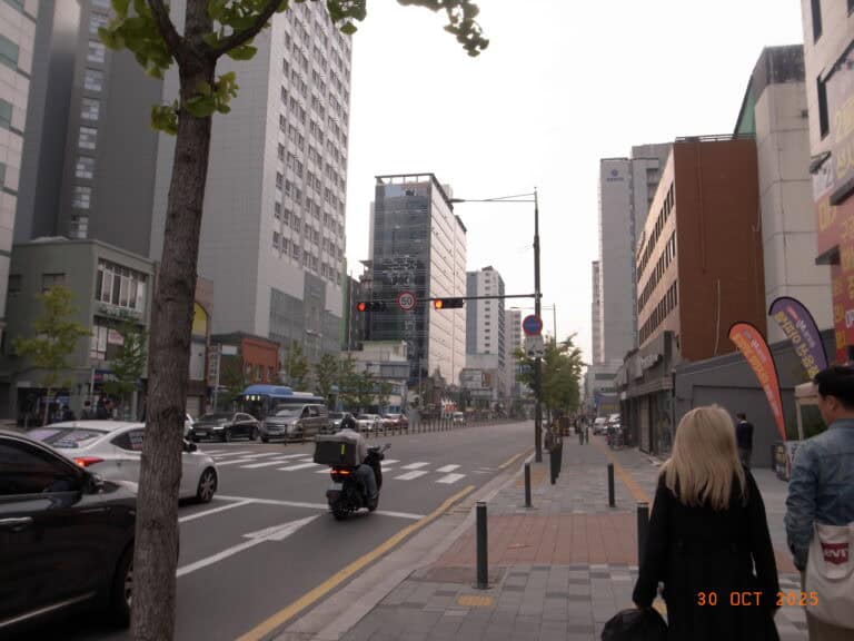 Why Your Seoul Trip Feels Exhausting — Then Weirdly Empty