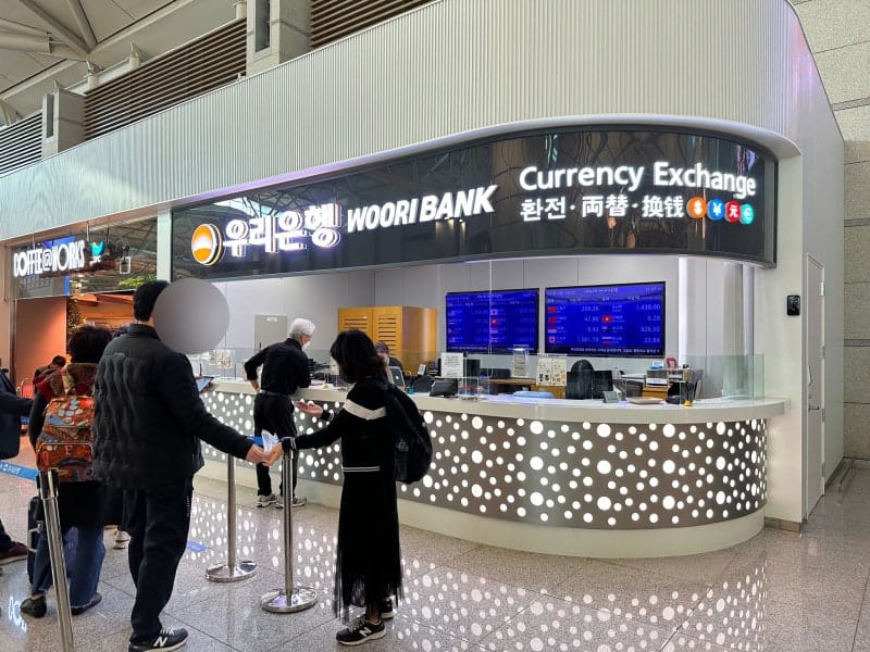 Woori Bank currency exchange counter Incheon Airport Terminal 1F